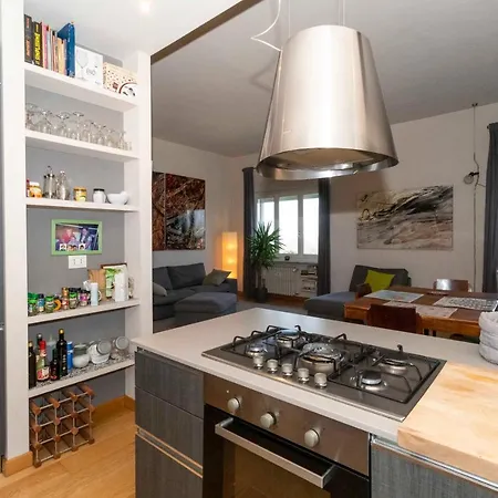 Guesthost - Charming With Parking! * Turin