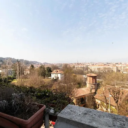 Guesthost - Charming With Parking! * Turin