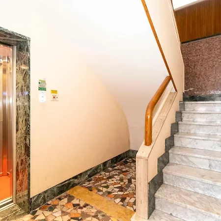 Guesthost - Charming With Parking! Torino