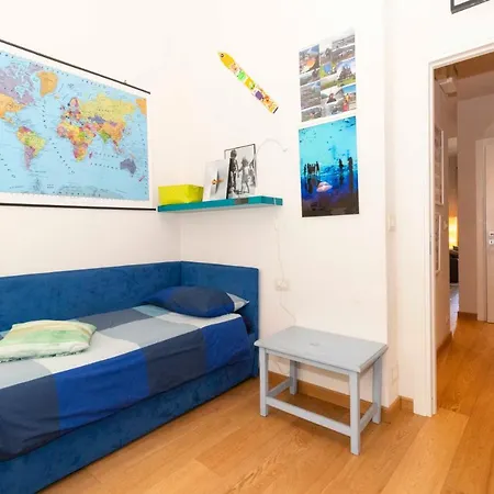 Guesthost - Charming With Parking! * Torino