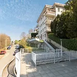 Guesthost - Charming With Parking! * تورينو