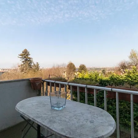 Apartamento Guesthost - Charming With Parking! Turín