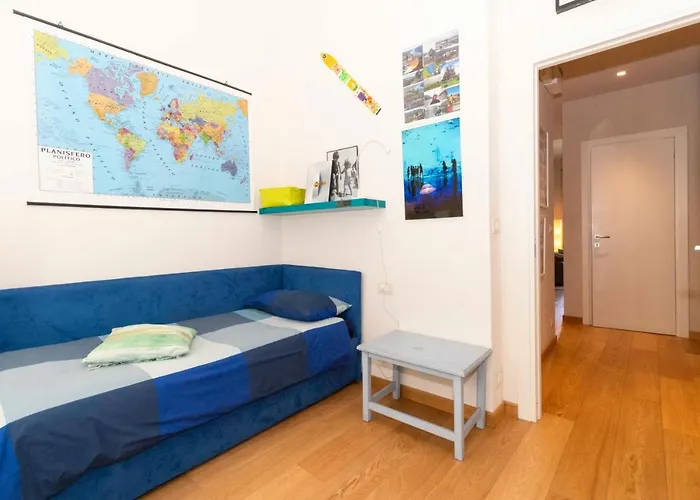 Guesthost - Charming With Parking! * Turin