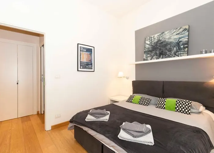 Guesthost - Charming With Parking! Turin